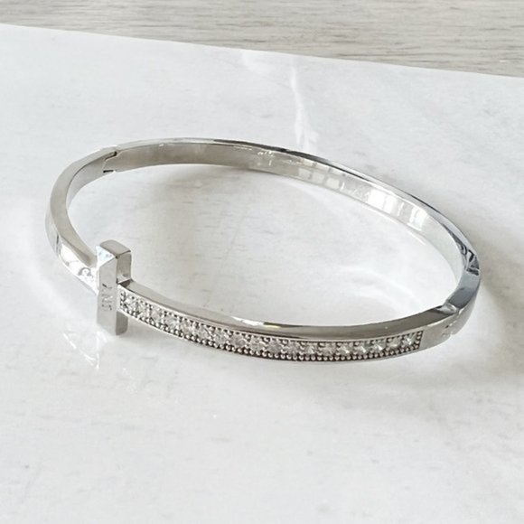 Jones New York T Bangle Bracelet Platinum Plated - Picture 4 of 4